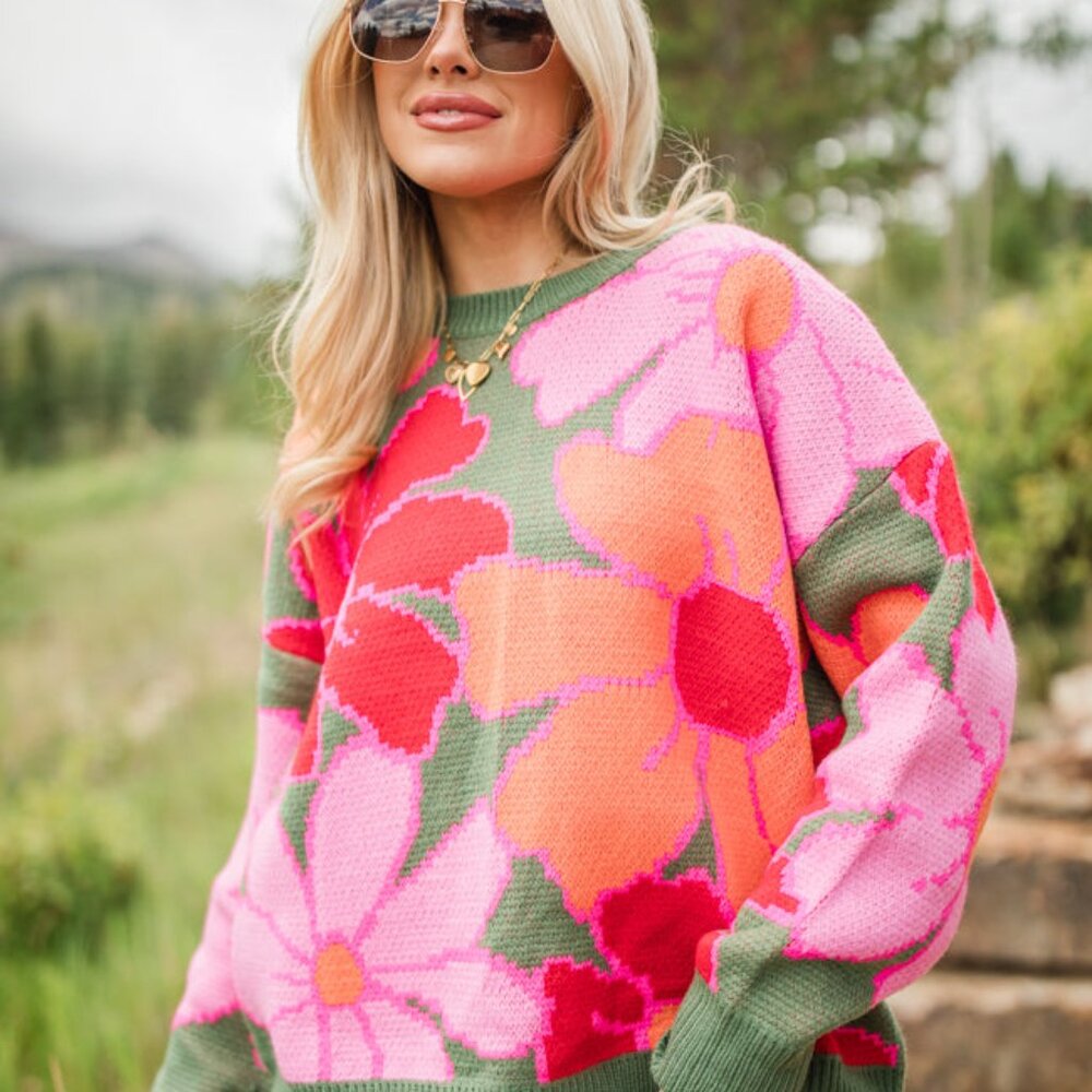 NWOT Pink Lily Floral Bright Sweater in size Medium
